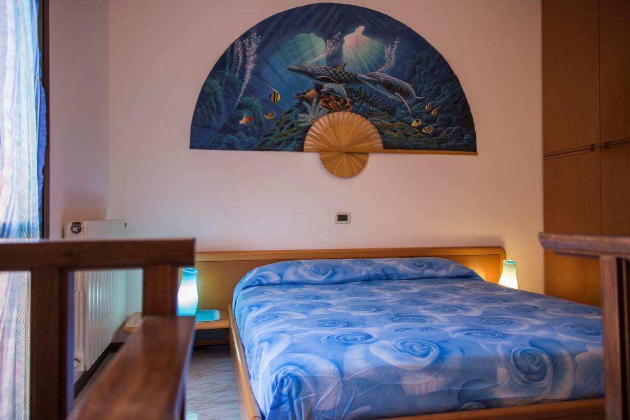 Appartamenti La Casina 阿祖罗港 外观 照片