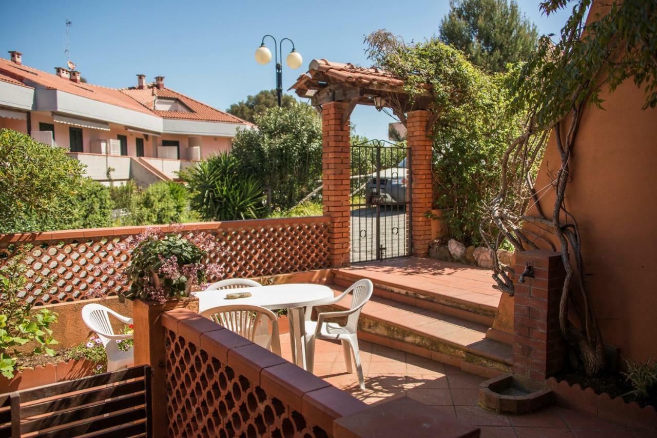 Appartamenti La Casina 阿祖罗港 外观 照片