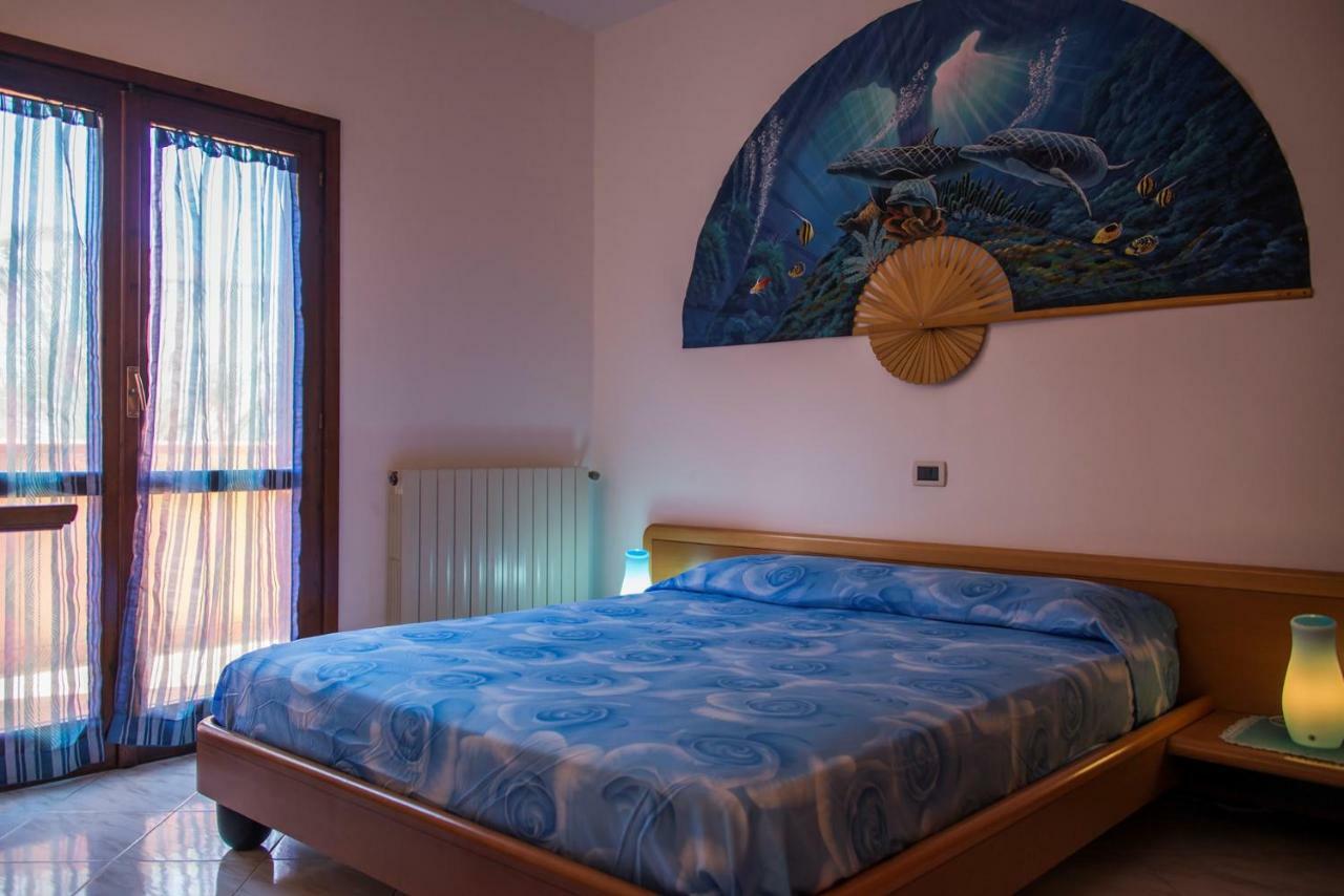 Appartamenti La Casina 阿祖罗港 外观 照片